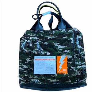 Punchcase by Leslie Hsu. Lily Power Tote. Camo.
